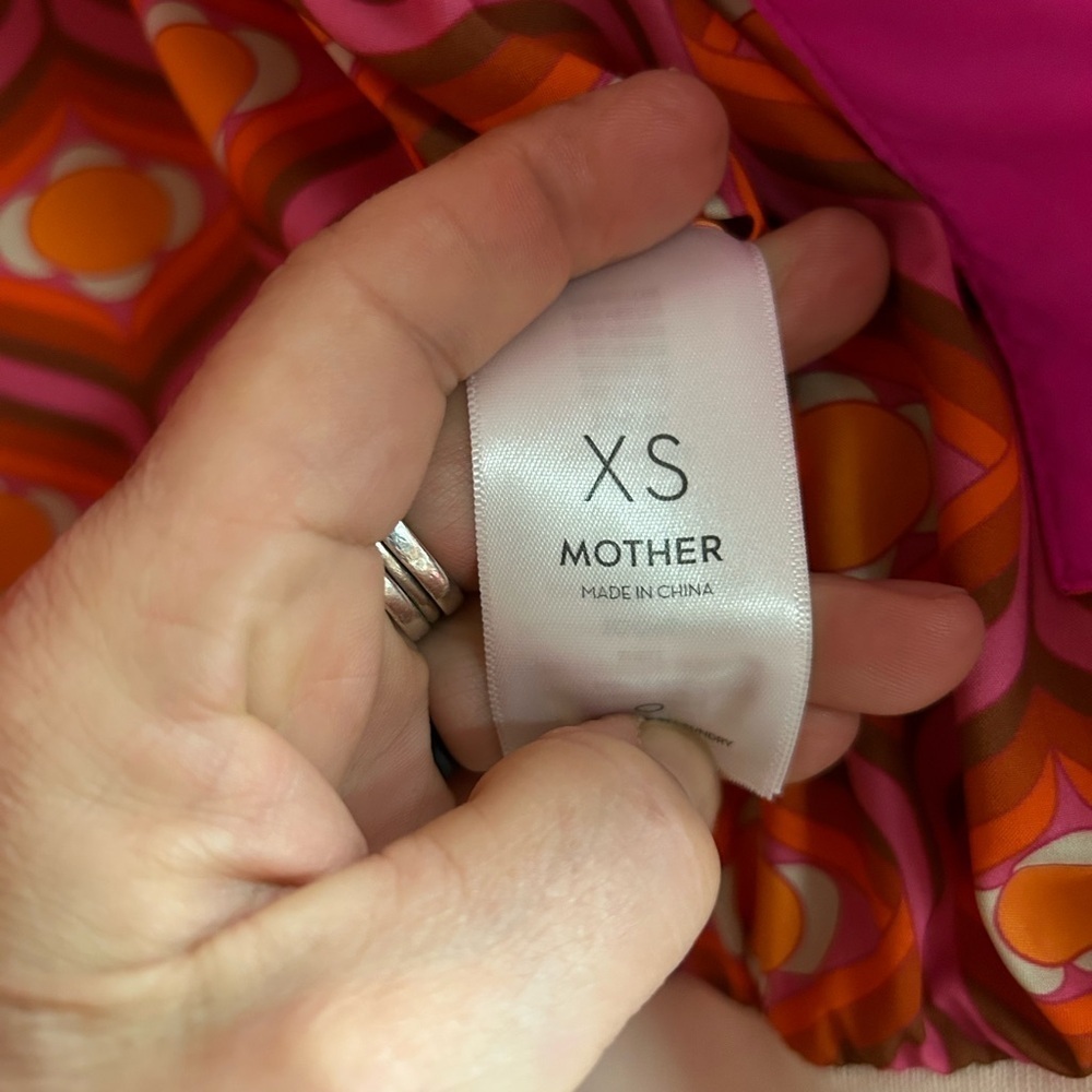 MOTHER The Drop Pillow Talk Puffer - Picture 10 of 12